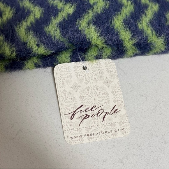 Free People fuzzy chevron beanie winter hat in acid combo NWT - Picture 3 of 8